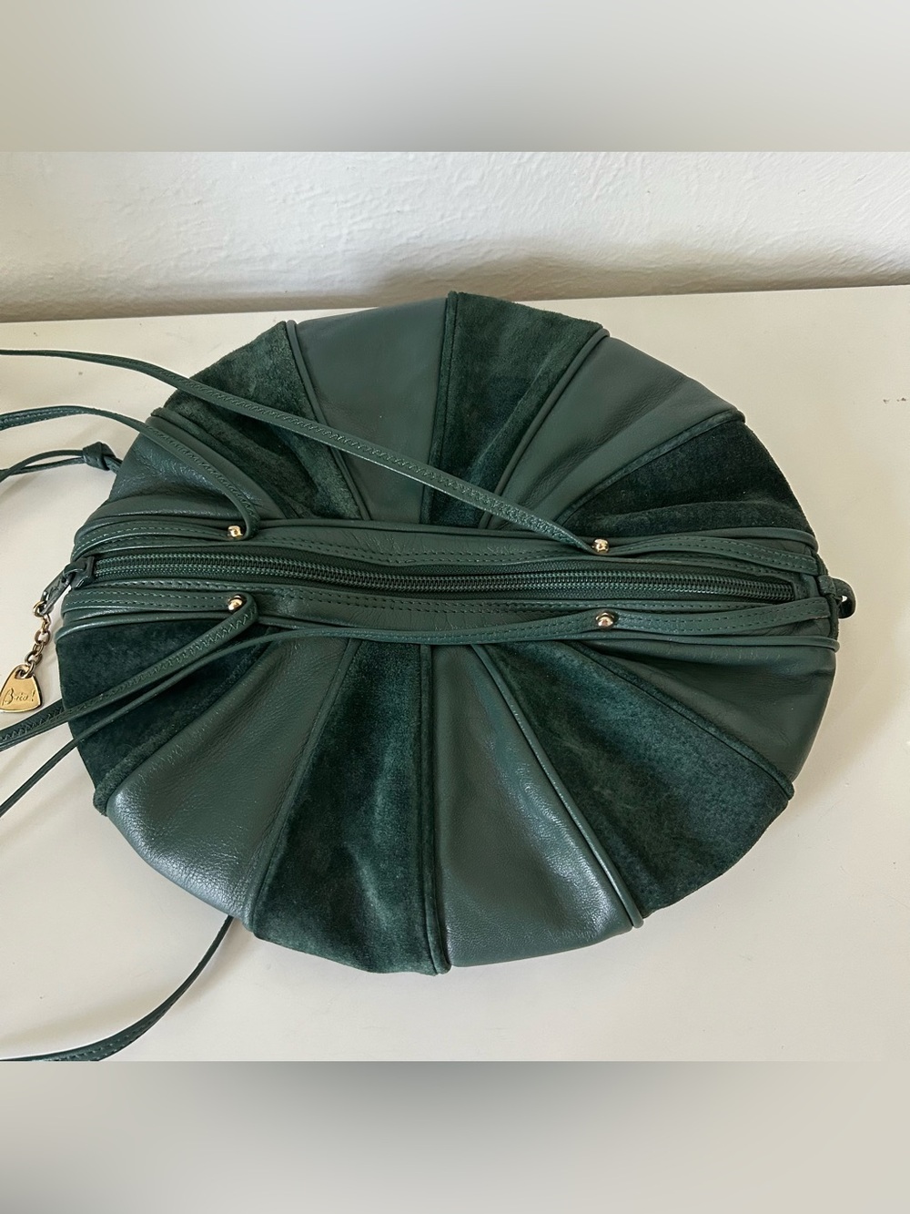 EUC Unique Vintage Brio Pinwheel Leather/Suede Crossbody Bag in Emerald Green